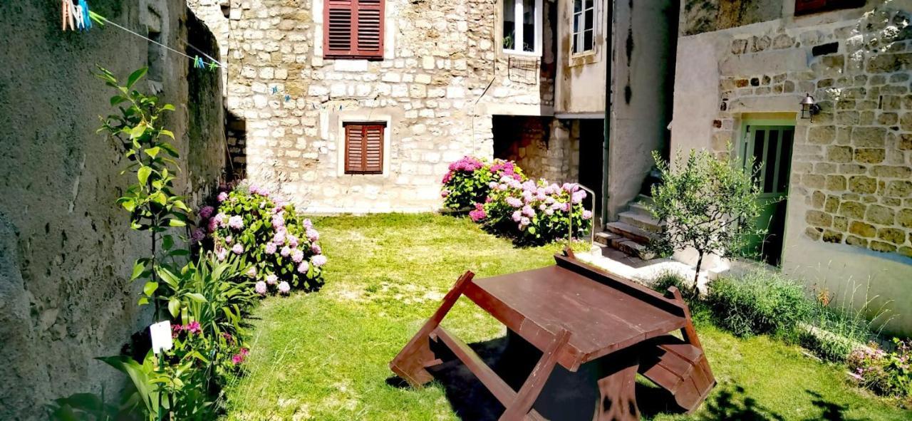 Rabski Dvor Appartement Rab Town Buitenkant foto